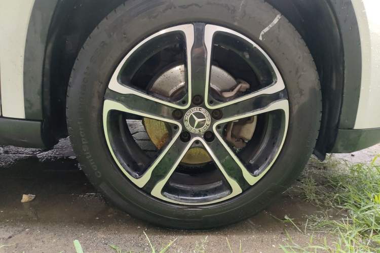 Used Mercedes-Benz GLA 2018 GLA 200 Fashion Model Right Front Wheel Hub