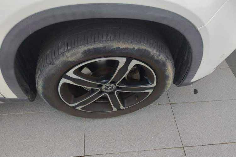 Used Mercedes-Benz GLA 2018 GLA 200 Fashion Model Right Front Wheel Hub