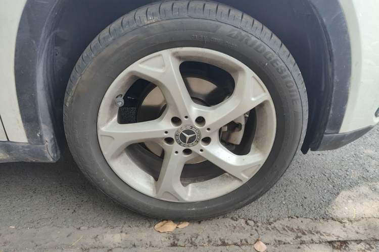 Used Mercedes-Benz GLA 2018 GLA 200 Sport Edition Right Front Wheel Hub