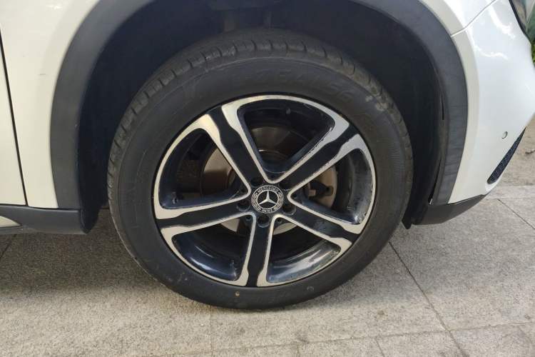 Used Mercedes-Benz GLA 2018 GLA 200 Fashion Model Right Front Wheel Hub