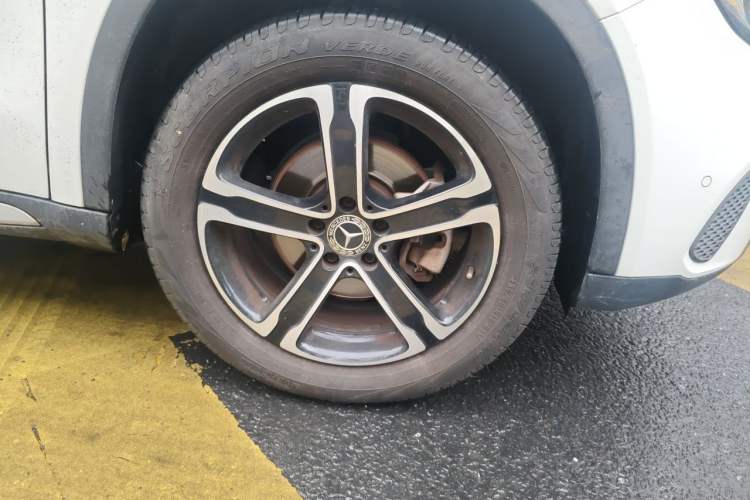 Used Mercedes-Benz GLA 2018 GLA 200 Fashion Model Right Front Wheel Hub