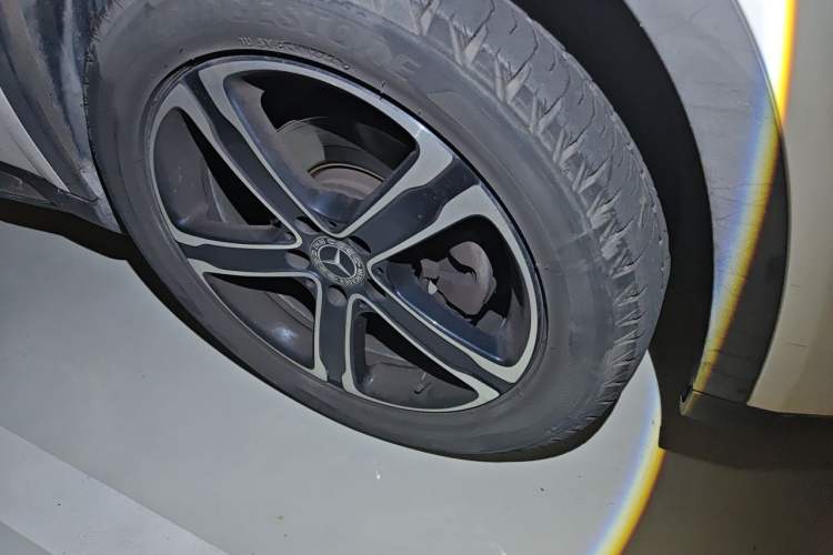 Used Mercedes-Benz GLA 2018 GLA 200 Fashion Model Right Front Wheel Hub