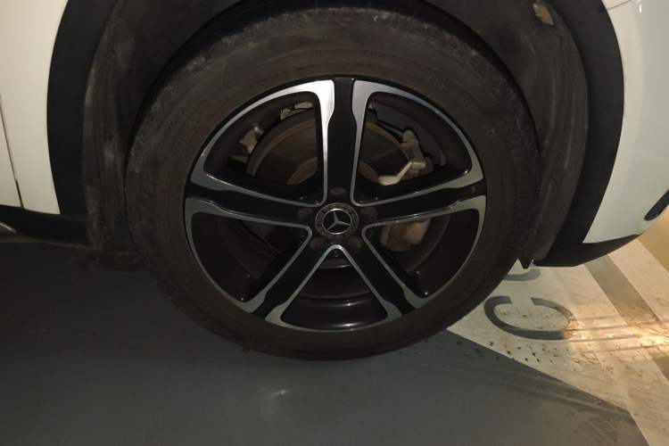 Used Mercedes-Benz GLA 2018 GLA 200 Fashion Model Right Front Wheel Hub