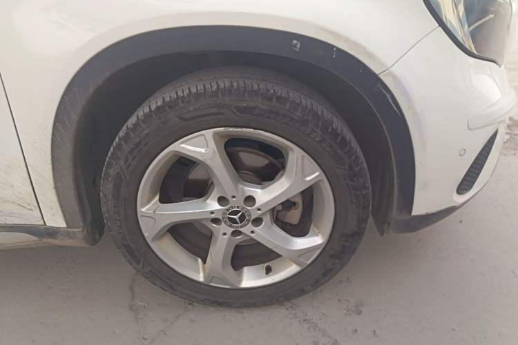 Used Mercedes-Benz GLA 2018 GLA 200 Sport Edition Right Front Wheel Hub