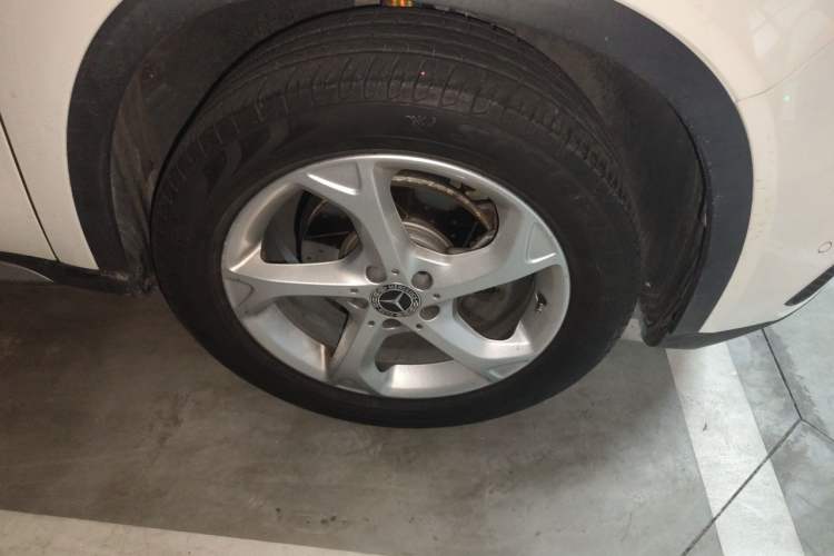 Used Mercedes-Benz GLA 2018 GLA 200 Sport Edition Right Front Wheel Hub