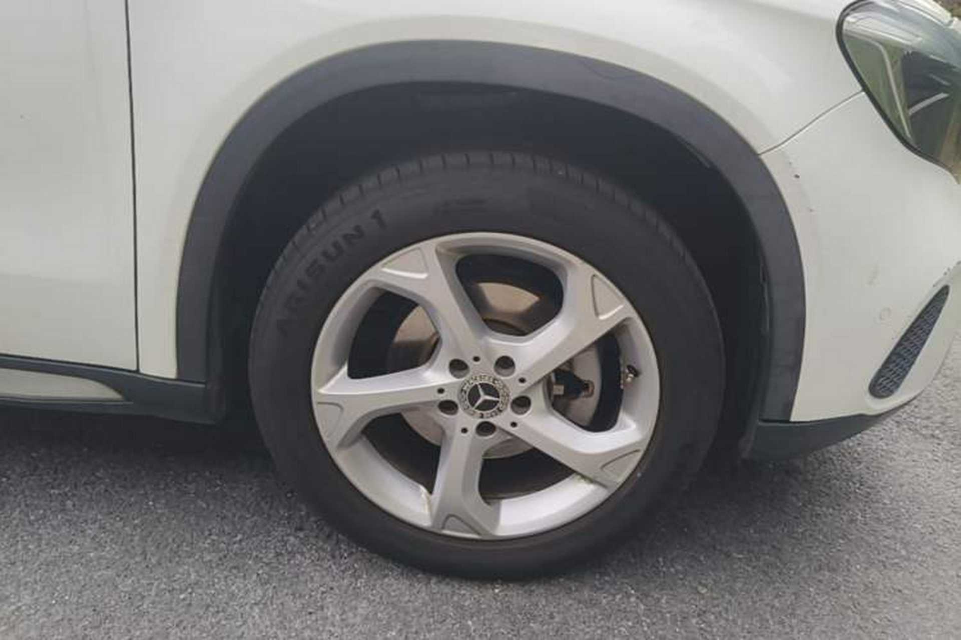 Used Mercedes-Benz GLA 2018 GLA 200 Sport Edition Right Front Wheel Hub