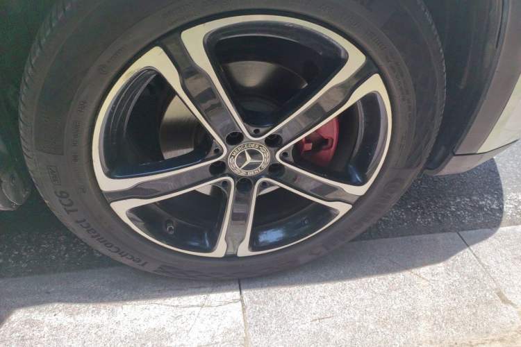 Used Mercedes-Benz GLA 2018 GLA 200 Fashion Model Right Front Wheel Hub