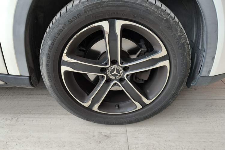 Used Mercedes-Benz GLA 2018 GLA 200 Fashion Model Right Front Wheel Hub