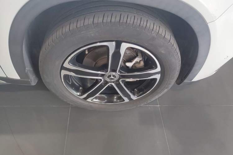 Used Mercedes-Benz GLA 2018 GLA 200 Fashion Model Right Front Wheel Hub