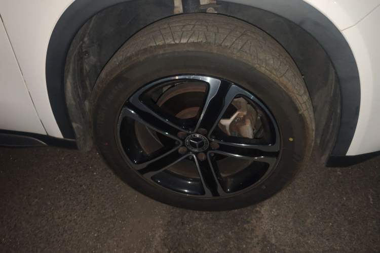 Used Mercedes-Benz GLA 2018 GLA 200 Fashion Model Right Front Wheel Hub