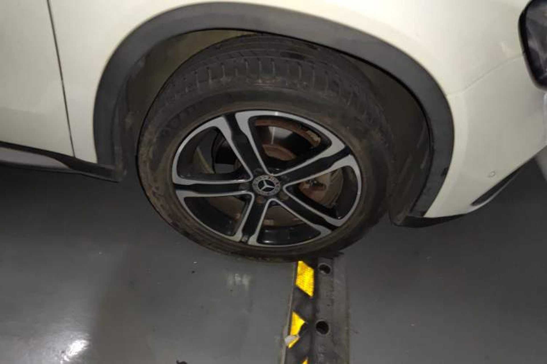 Used Mercedes-Benz GLA 2018 GLA 200 Fashion Model Right Front Wheel Hub