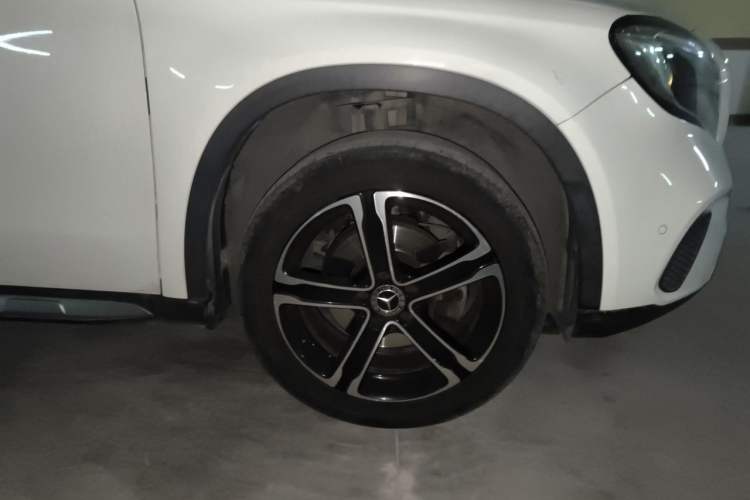 Used Mercedes-Benz GLA 2018 GLA 200 Fashion Model Right Front Wheel Hub