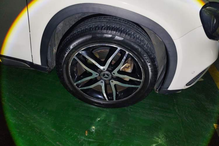 Used Mercedes-Benz GLA 2018 GLA 200 Fashion Model Right Front Wheel Hub