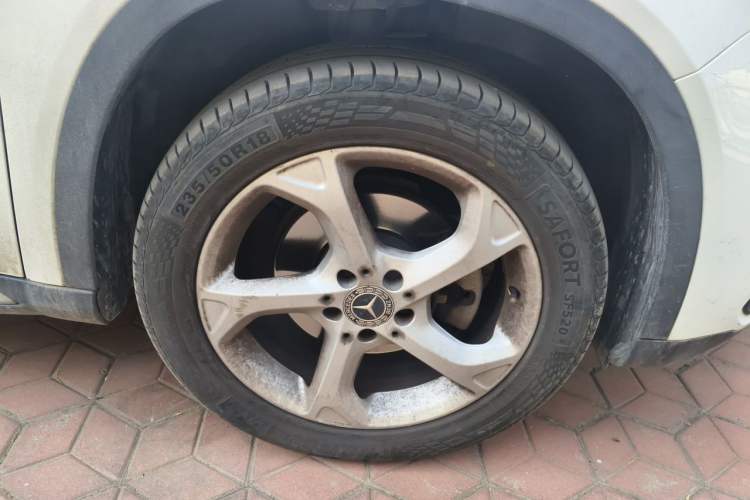 Used Mercedes-Benz GLA 2018 GLA 200 Sport Edition Right Front Wheel Hub