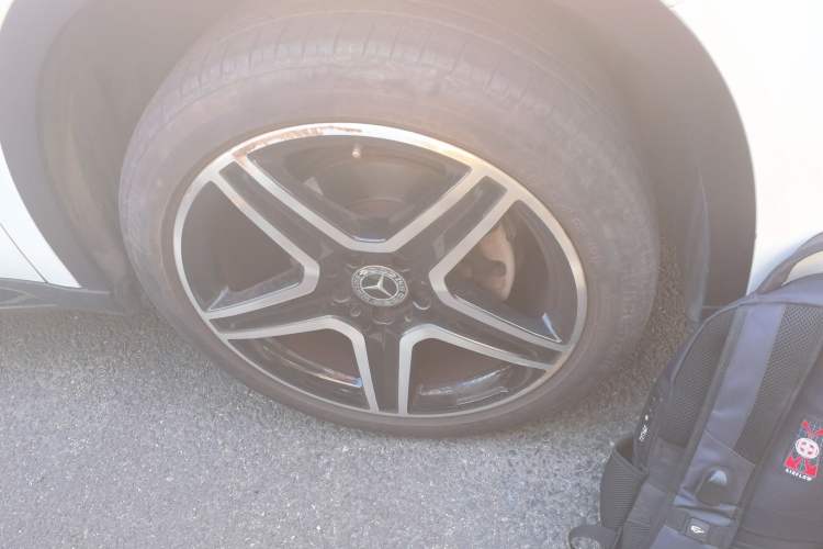 Used Mercedes-Benz GLA 2018 GLA 220 4MATIC Sport Edition Right Front Wheel Hub