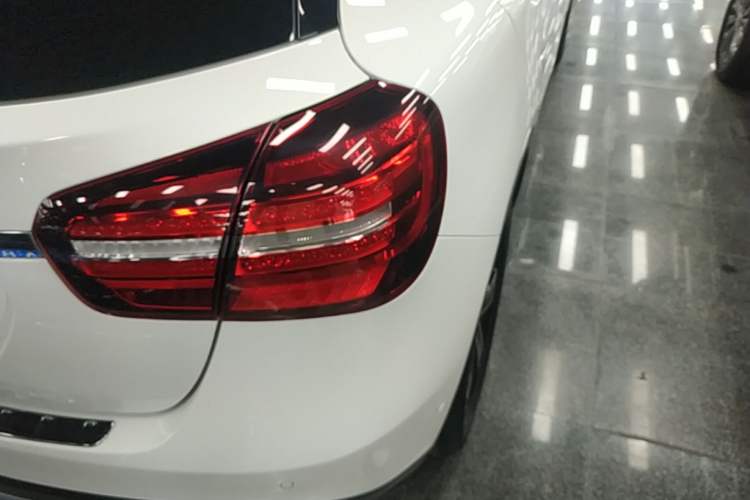 Used Mercedes-Benz GLA 2018 GLA 200 Fashion Model Right Rear Taillight