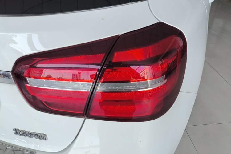 Used Mercedes-Benz GLA 2018 GLA 200 Fashion Model Right Rear Taillight