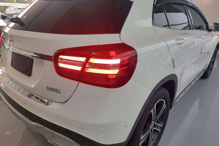 Used Mercedes-Benz GLA 2018 GLA 200 Fashion Model Right Rear Taillight
