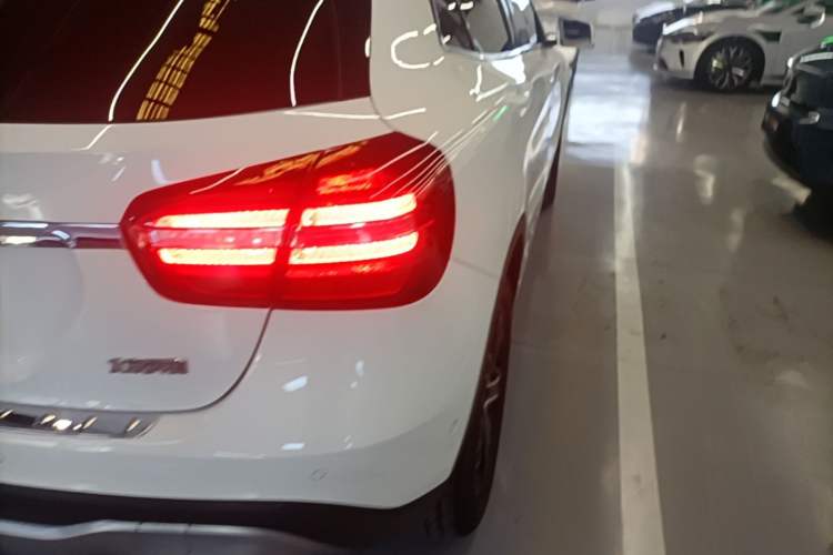 Used Mercedes-Benz GLA 2018 GLA 200 Fashion Model Right Rear Taillight