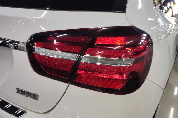 Used Mercedes-Benz GLA 2018 GLA 200 Fashion Model Right Rear Taillight