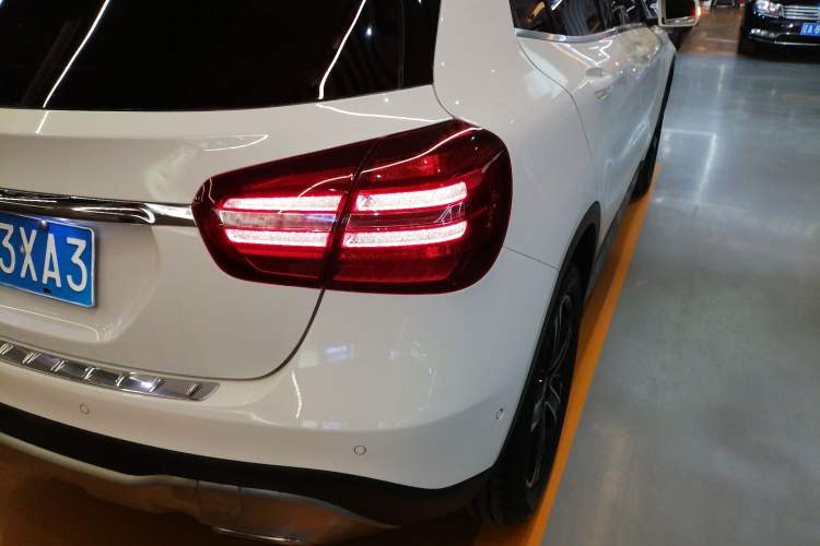 Used Mercedes-Benz GLA 2018 GLA 200 Fashion Model Right Rear Taillight