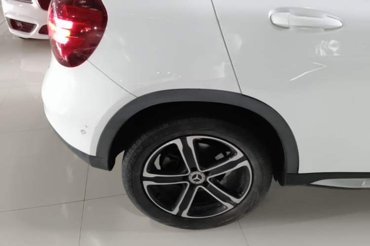 Used Mercedes-Benz GLA 2018 GLA 200 Fashion Model Right Rear Wheel Hub