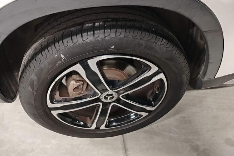 Used Mercedes-Benz GLA 2018 GLA 200 Fashion Model Right Rear Wheel Hub
