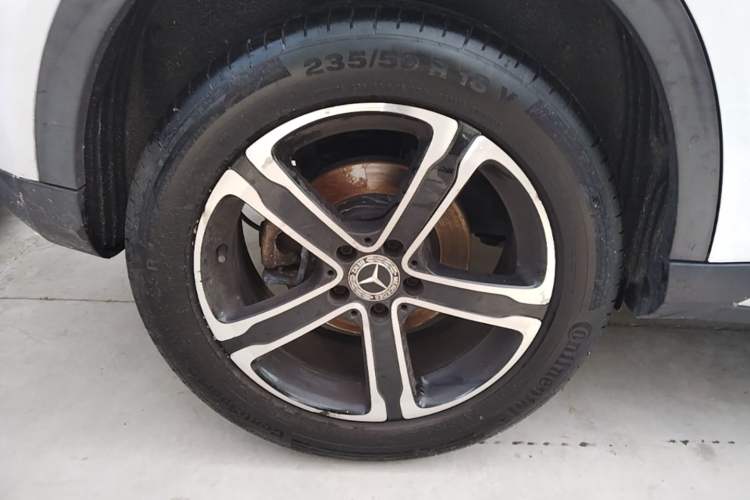 Used Mercedes-Benz GLA 2018 GLA 200 Fashion Model Right Rear Wheel Hub