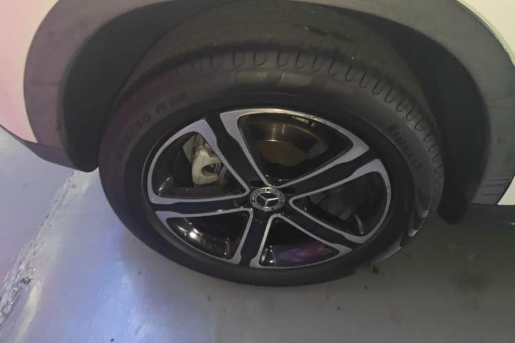Used Mercedes-Benz GLA 2018 GLA 200 Fashion Model Right Rear Wheel Hub