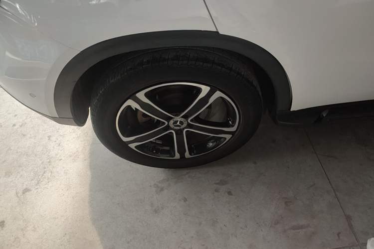 Used Mercedes-Benz GLA 2018 GLA 200 Fashion Model Right Rear Wheel Hub