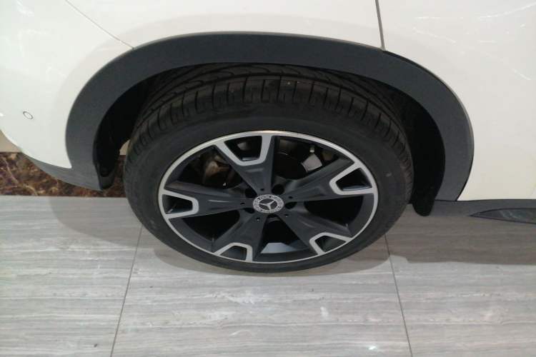 Used Mercedes-Benz GLA 2018 GLA 220 4MATIC Sport Edition Right Rear Wheel Hub
