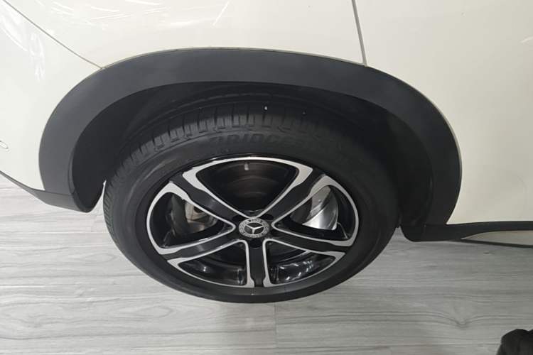 Used Mercedes-Benz GLA 2018 GLA 200 Fashion Model Right Rear Wheel Hub