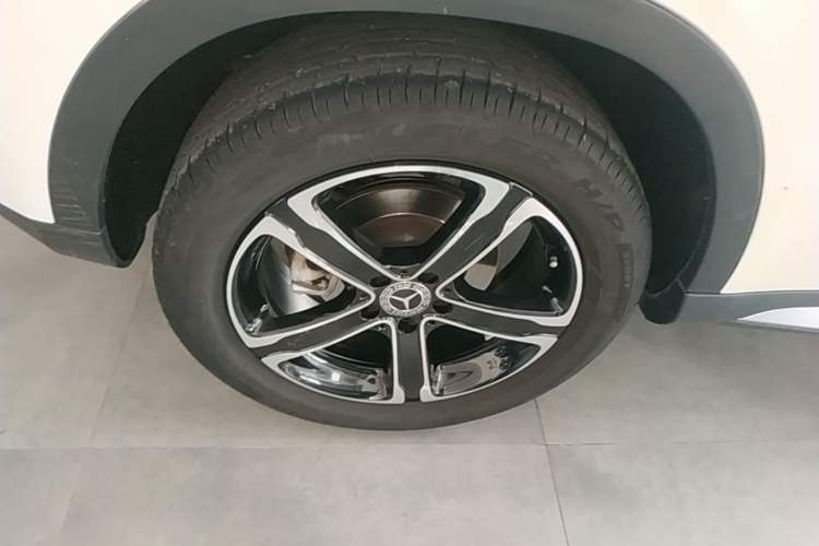 Used Mercedes-Benz GLA 2018 GLA 200 Fashion Model Right Rear Wheel Hub