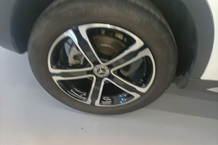 Used Mercedes-Benz GLA 2018 GLA 200 Fashion Model Right Rear Wheel Hub