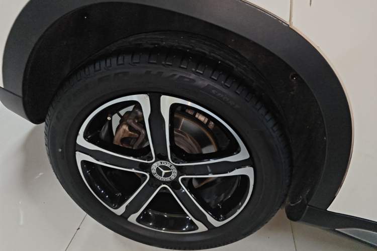 Used Mercedes-Benz GLA 2018 GLA 200 Fashion Model Right Rear Wheel Hub