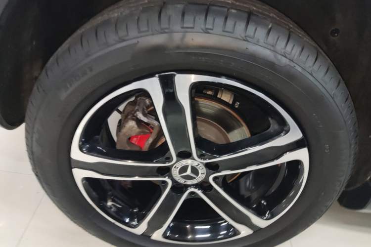 Used Mercedes-Benz GLA 2018 GLA 200 Fashion Model Right Rear Wheel Hub