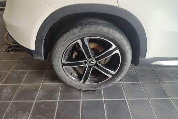 Used Mercedes-Benz GLA 2018 GLA 200 Fashion Model Right Rear Wheel Hub