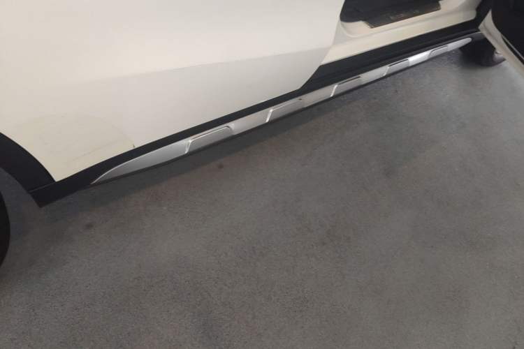 Used Mercedes-Benz GLA 2018 GLA 200 Sport Edition Right Side Sill