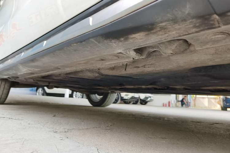 Used Mercedes-Benz GLA 2018 GLA 200 Sport Edition Right Side Sill
