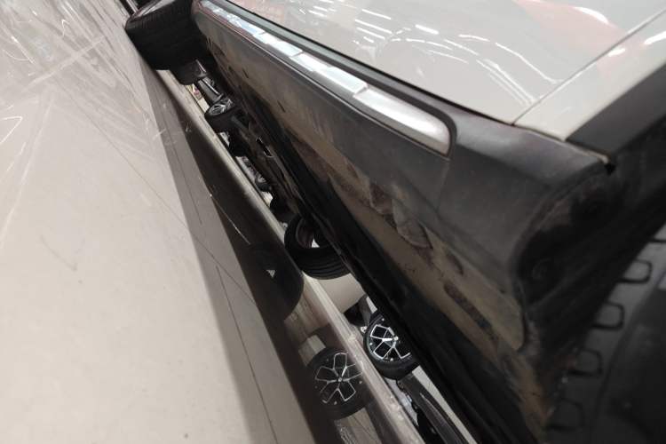 Used Mercedes-Benz GLA 2018 GLA 200 Sport Edition Right Side Sill