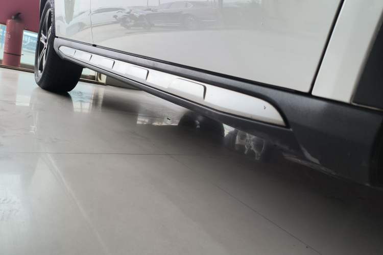 Used Mercedes-Benz GLA 2018 GLA 200 Fashion Model Right Side Sill