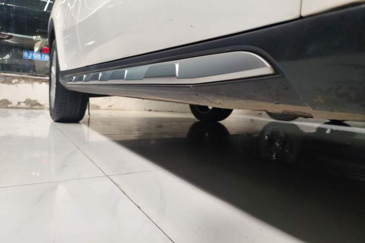 Used Mercedes-Benz GLA 2018 GLA 200 Sport Edition Right Side Sill