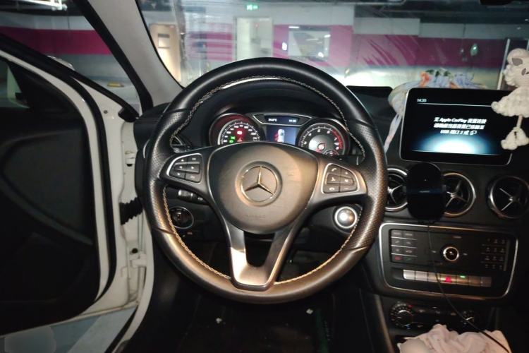 Used Mercedes-Benz GLA 2018 GLA 200 Fashion Model Steering Wheel