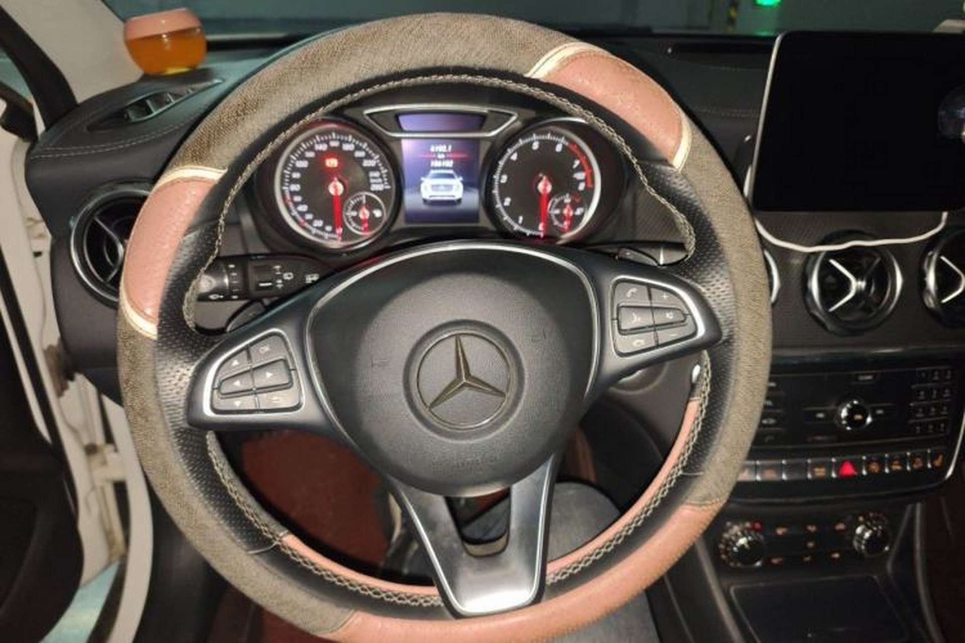 Used Mercedes-Benz GLA 2018 GLA 220 4MATIC Sport Edition Steering Wheel