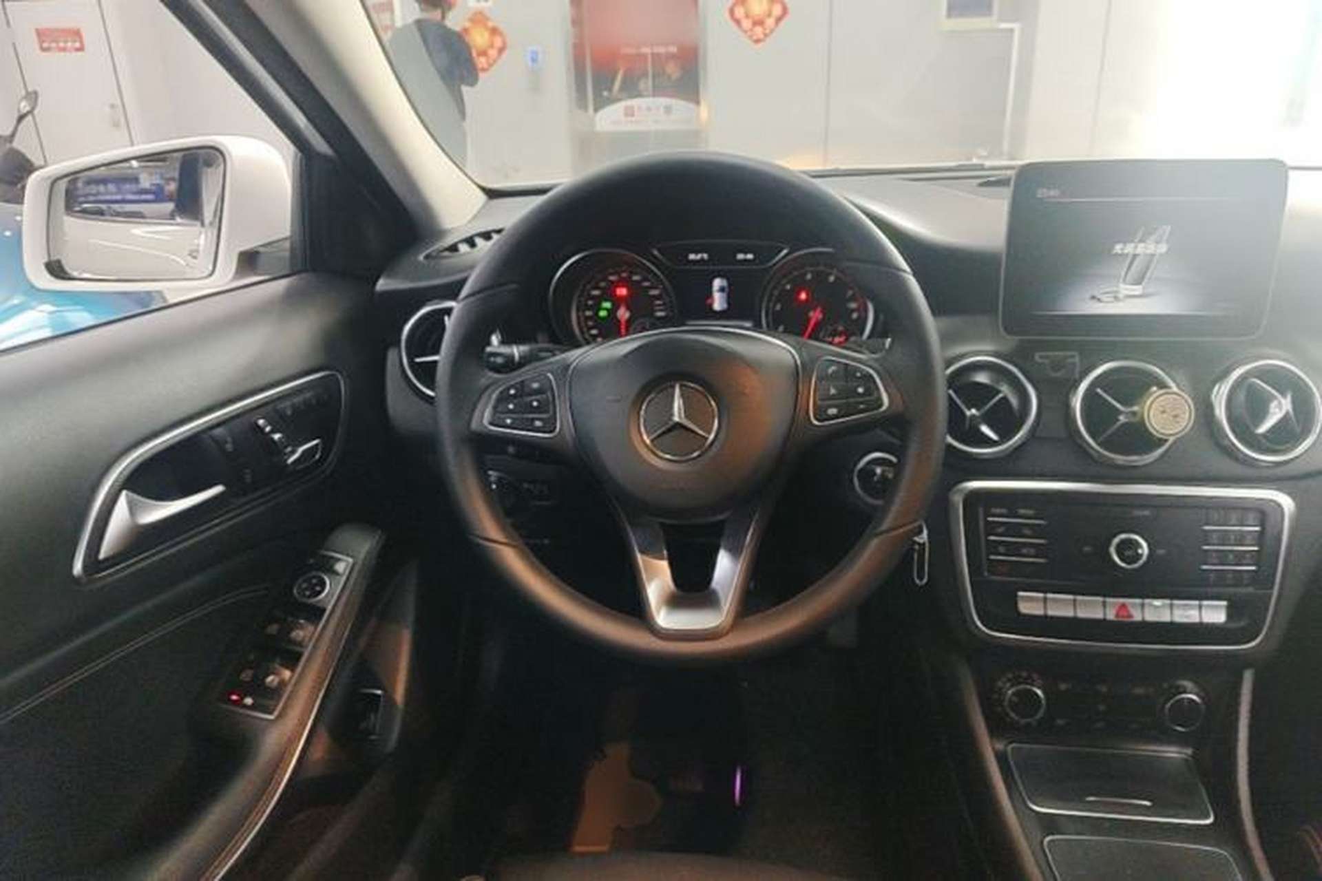 Used Mercedes-Benz GLA 2018 GLA 200 Sport Edition Steering Wheel