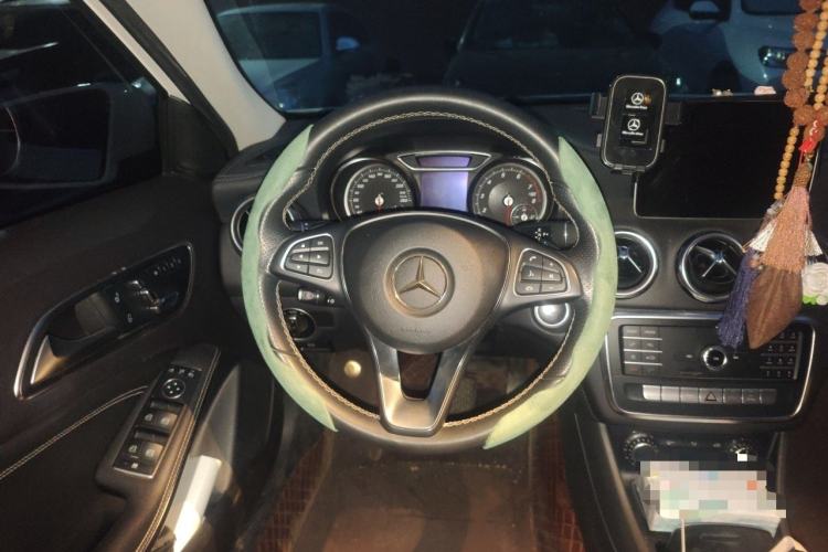 Used Mercedes-Benz GLA 2018 GLA 200 Fashion Model Steering Wheel