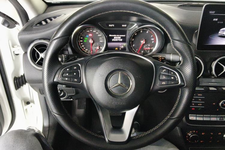Used Mercedes-Benz GLA 2018 GLA 220 4MATIC Sport Edition Steering Wheel