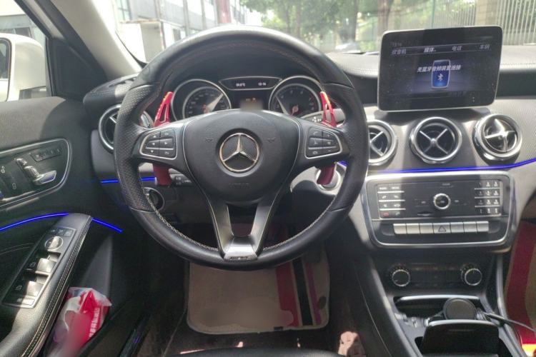 Used Mercedes-Benz GLA 2018 GLA 200 Fashion Model Steering Wheel