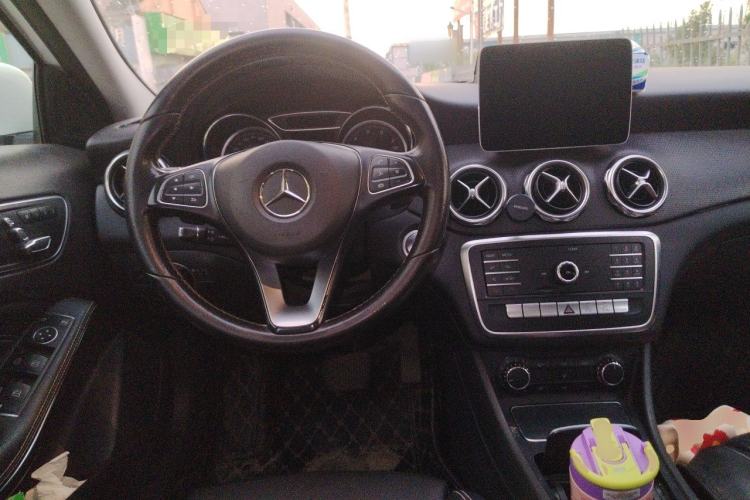 Used Mercedes-Benz GLA 2018 GLA 200 Sport Edition Steering Wheel