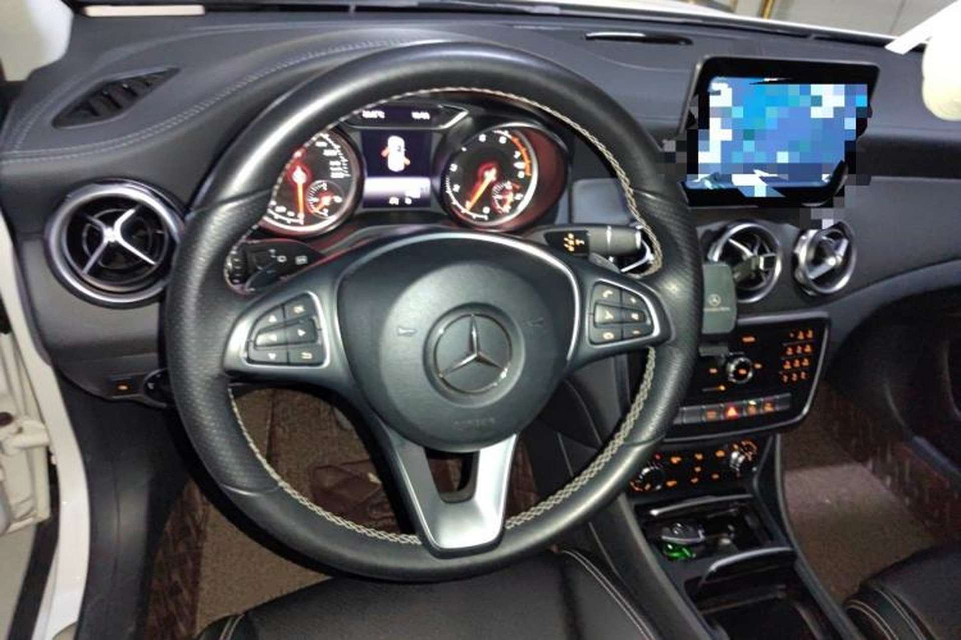 Used Mercedes-Benz GLA 2018 GLA 200 Fashion Model Steering Wheel